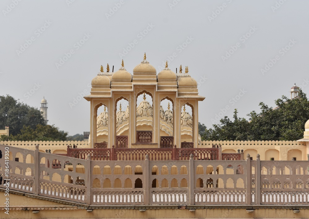 Obraz premium historical monument hawa mahal in jaipur rajasthan india