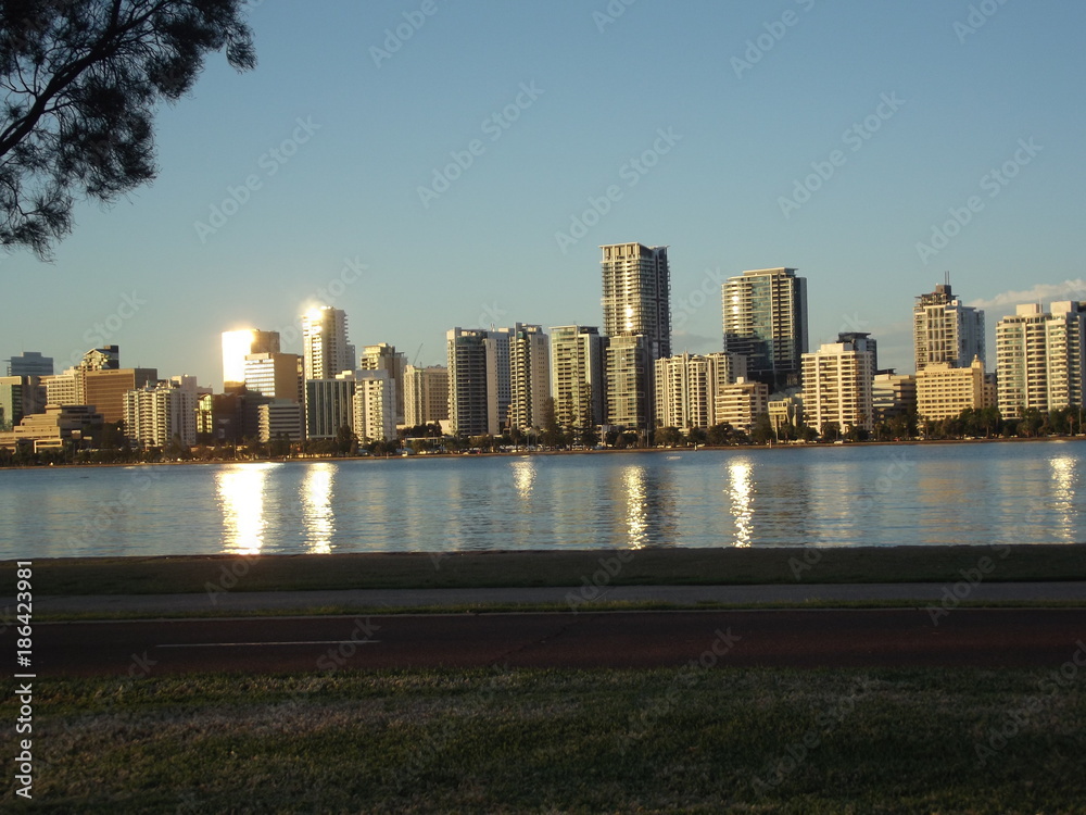 Obraz premium City views of Perth Australia sundown/dusk