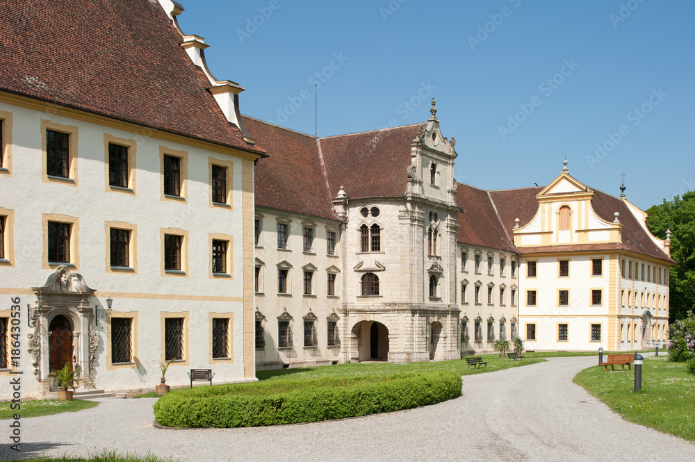 Konventgebäude des Klosters Obermarchtal