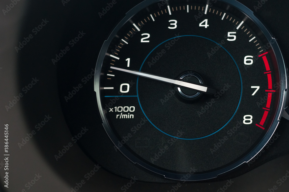 Simple tachometer in the new car