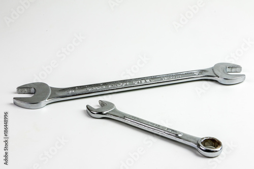 Handwerkzeug Doppelmaulschlüssel und Ring-Maulschlüssel © Michael Eichhammer