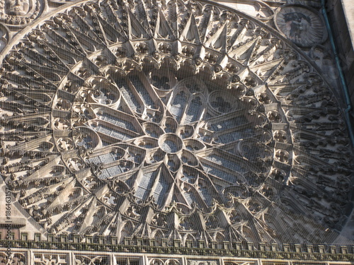 Rosette an der gotischen Lorenzkirche