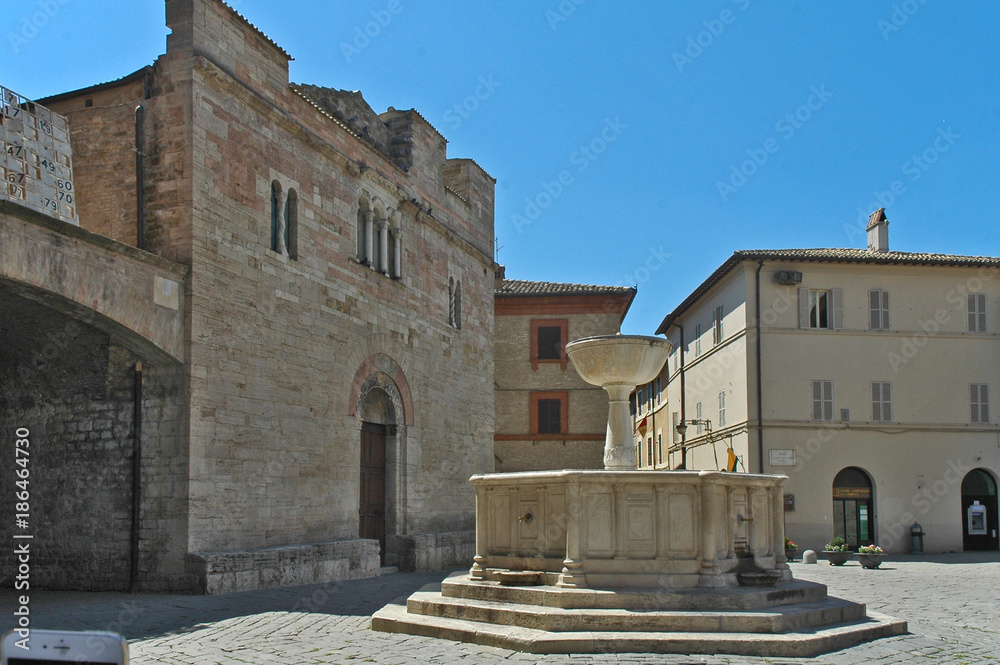 Bevagna, Umbria - Chiesa dei Santi Domenico e Giacomo