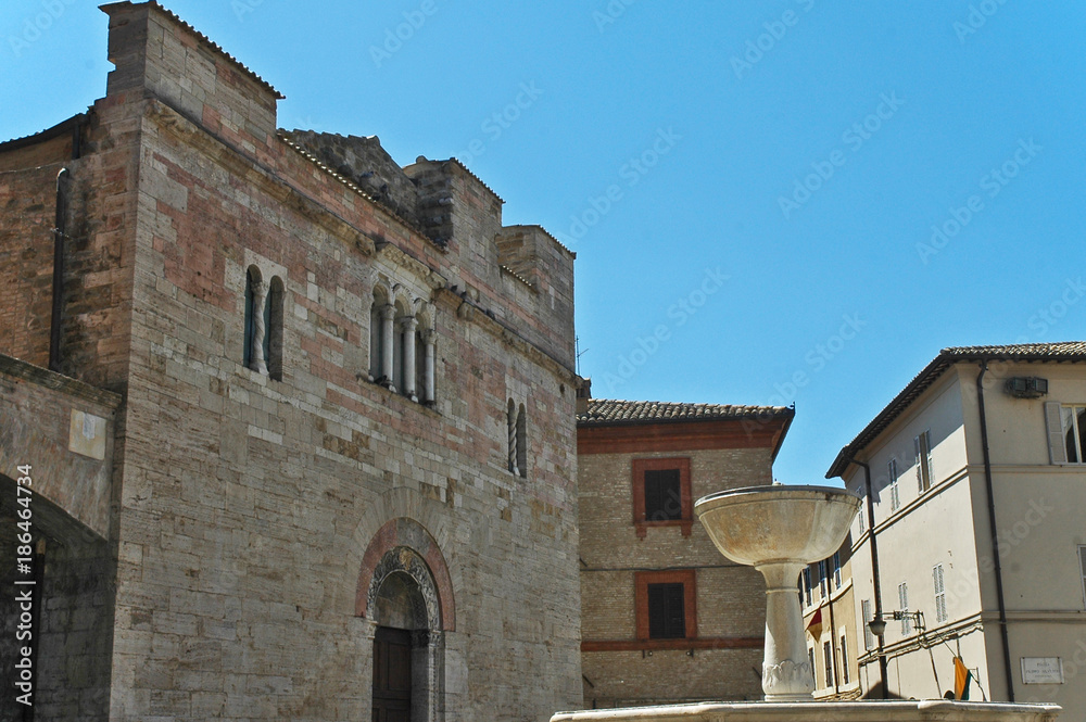 Bevagna, Umbria - Chiesa dei Santi Domenico e Giacomo