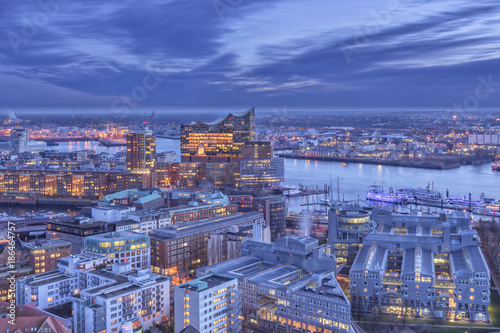 Hamburg Panorama Elbphilharmonie III © niemannfrank