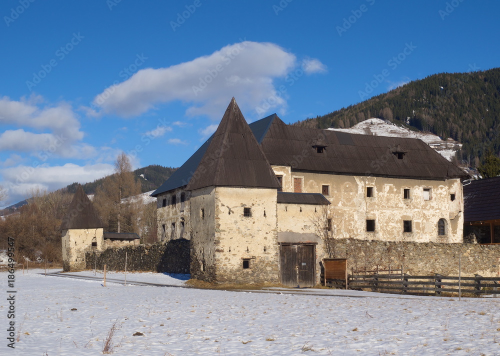 Ruine Schloss Hanfelden in Unterzeiring / Steiermark / Österreich