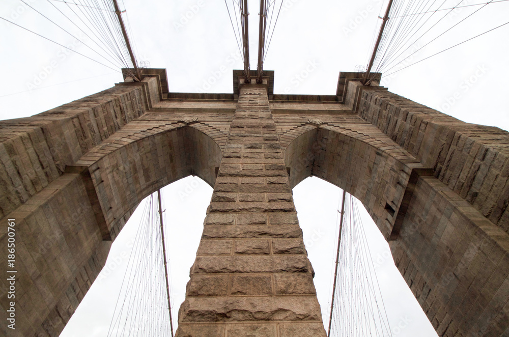 Fototapeta premium details of brooklyn bridge in autumn, New york city