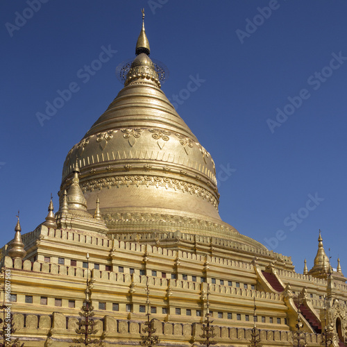 Shwezigon Pagoda - Bagan - Myanmar