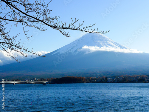 Fuji Mountain in the autumn in Kawaguchiko Lake , Japan © patana