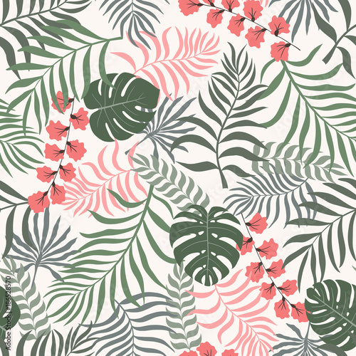 Tropical background with palm leaves. Seamless floral pattern. Summer vector illustration © bell1982