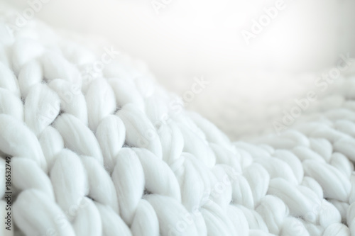 Super chunky yarn, white plaid photo