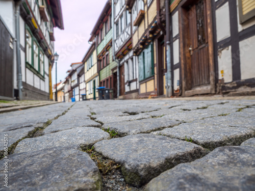 Gasse in der Altstadt von Wernigerode © Animaflora PicsStock