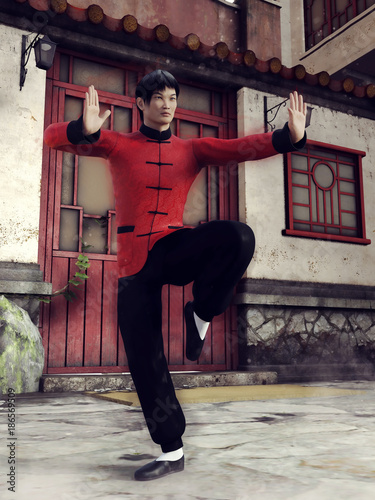 Chiński wojownik ćwiczący przed domem