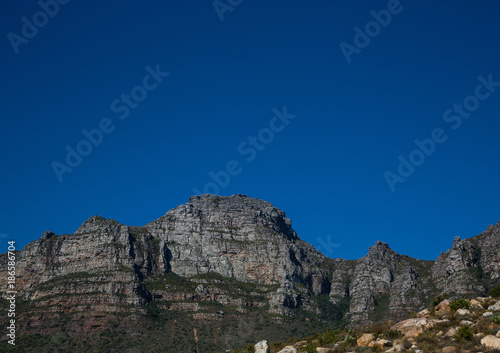 Landscape of Cape Town with seldom view of the Table Mountain without clouds in South Africa © 5-Birds Photograpy