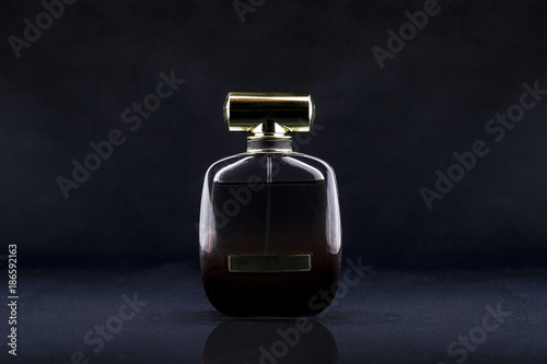 Parfum studio fond noir