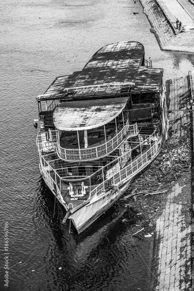 Naklejka premium Belgrade, Serbia October 16, 2014: Abandoned ships in Belgrade