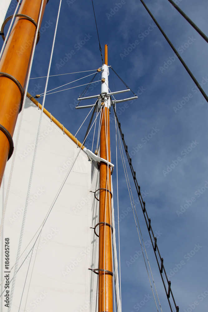 Fototapeta premium Sailboat mast