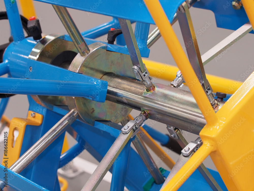 Mechanical shaft and link contraption Mechanical shaft and link contraption