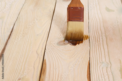 Brush for wood coatings