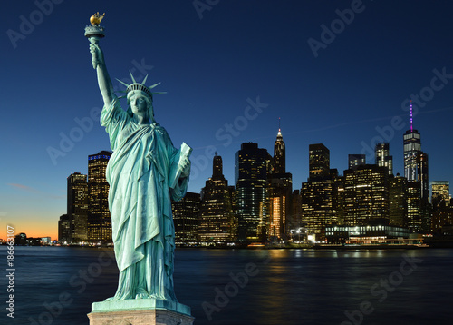 Statue of Liberty and Manhattah skyline. © mshch