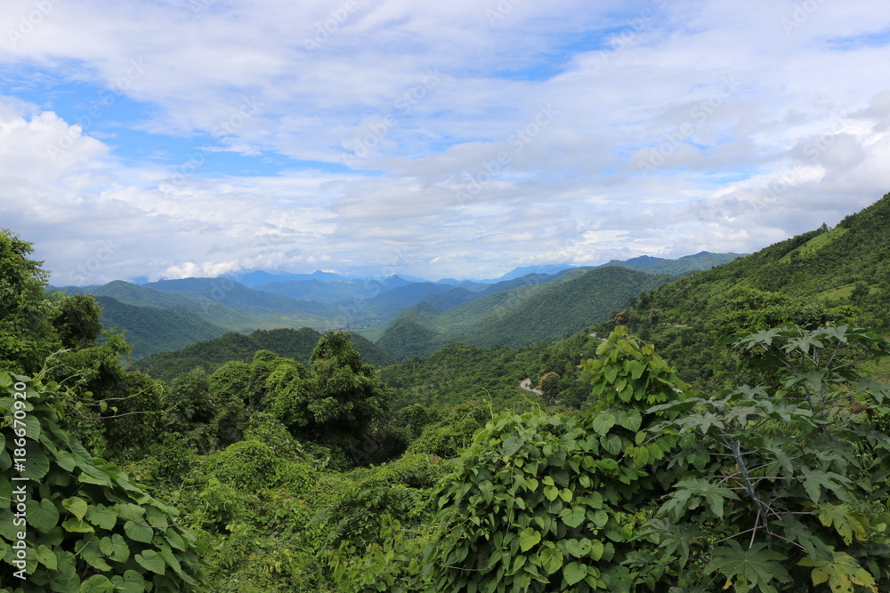 Fototapeta premium Myanmar Bergen 
