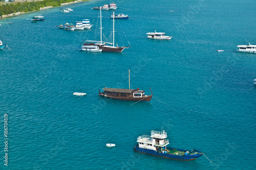 Malediven-Hafen vom Wasserflugzeug aus