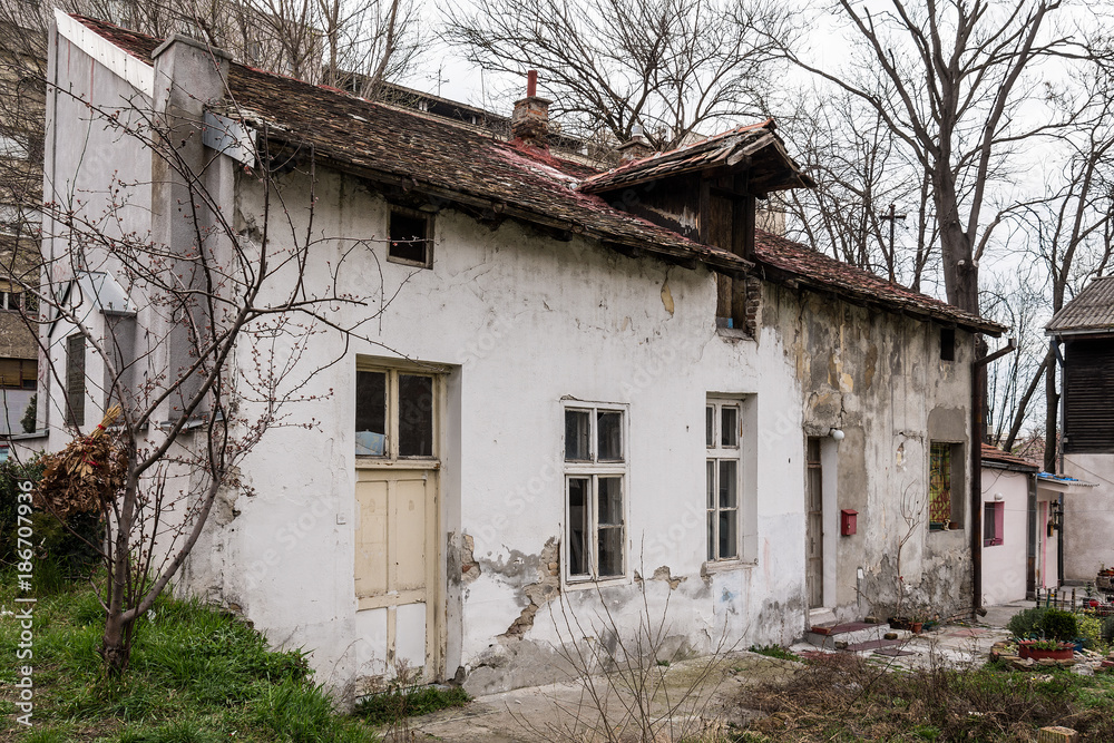 Belgrade, Serbia Marth 03, 2016: The building and Memorial plaque where the first Serbian government occupied during the First Serbian rebellion Belgrade, Serbia Marth 03, 2016: The building and Memorial plaque where the first Serbian government occupied during the First Serbian rebellion
