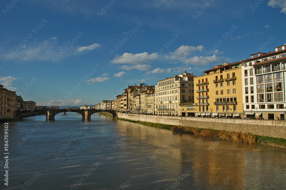 Firenze lungo il fiume Arno