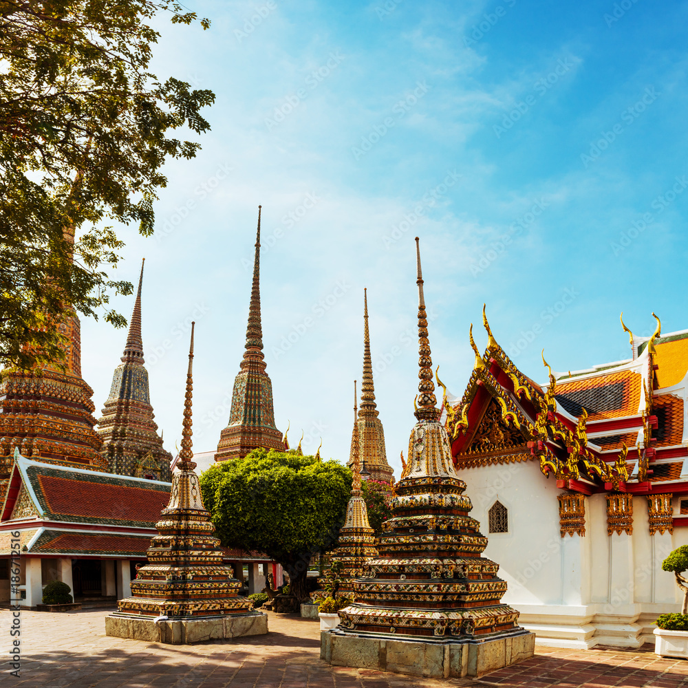 Fototapeta premium Wat Pho in Bangkok, landmark of Thailand