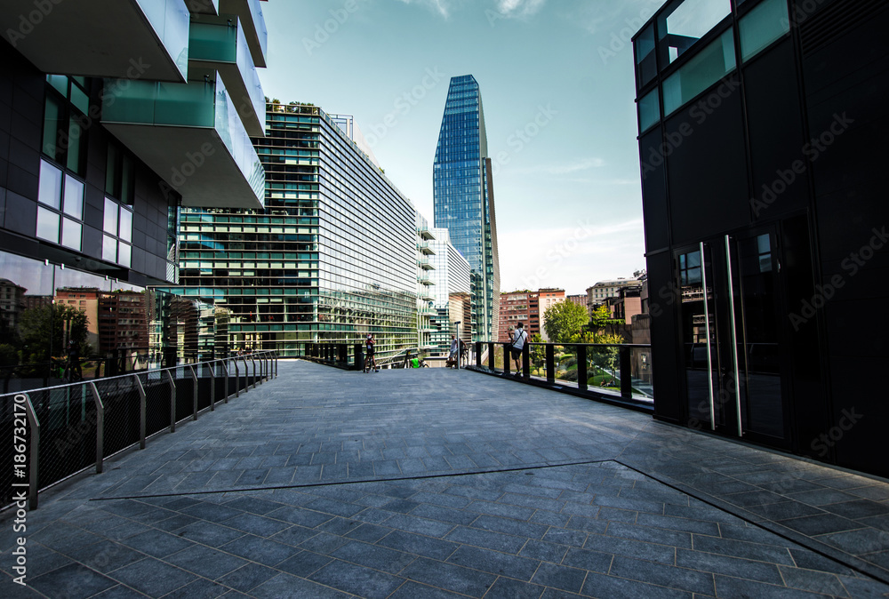 Fototapeta premium nowa dzielnica Mediolanu z bardzo nowoczesnymi budynkami