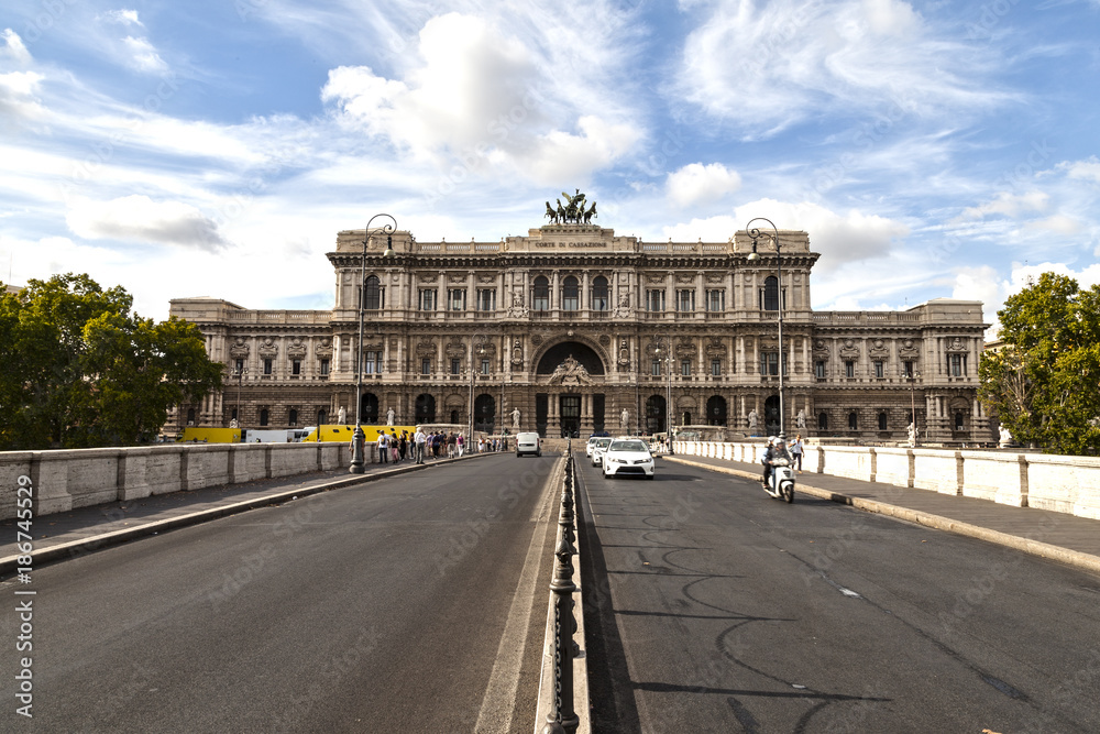 Дворец Правосудия в Риме