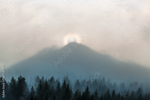 Nebelbogen, Blick von der Belchenflu(e), in der Schweiz