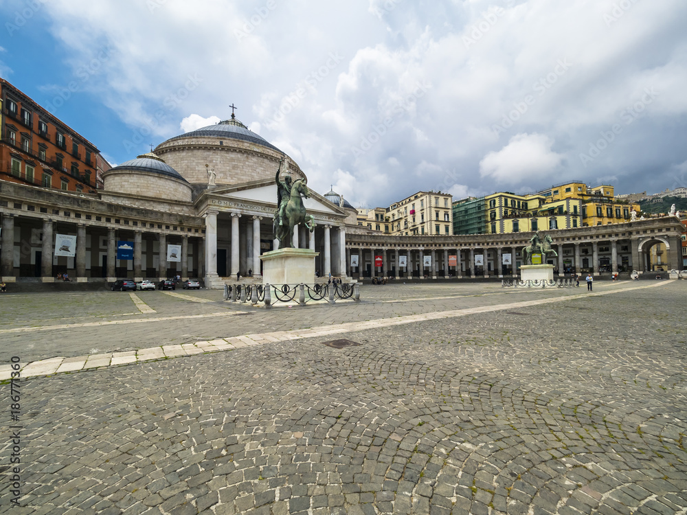 Basilica di San Francesco di Paola, Piazza del Plebiscito, Neapel, Kampanien, Italien