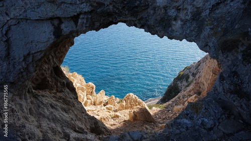 Tableau sur toile Grotta dei briganti - Noli