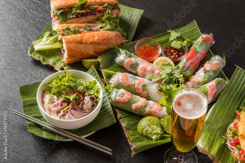 生春巻きとベトナム料理　Vietnamese variety