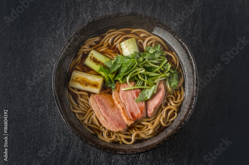 Obraz na płótnie 鴨南蛮　noodles with duck meat and Welsh onion