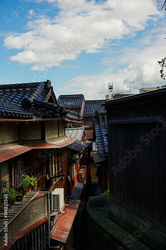 日本の古い街並み 主計町茶屋街 石川県金沢市