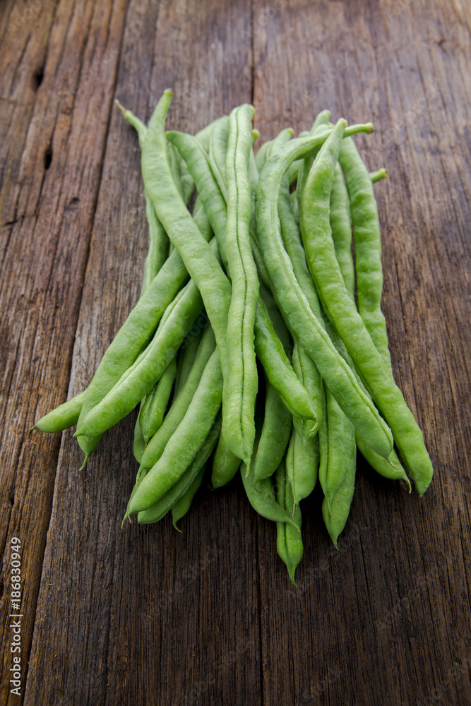 Organic Green Vegetable Cordyceps, which are vegetarian vital vitamins, beans on the wood tabletop, Organic Green Vegetable Cordyceps, which are vegetarian vital vitamins, beans on the wood tabletop,