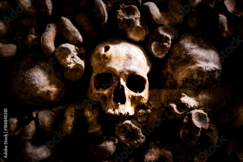 Canvas Print skulls and bones in Paris Catacombs