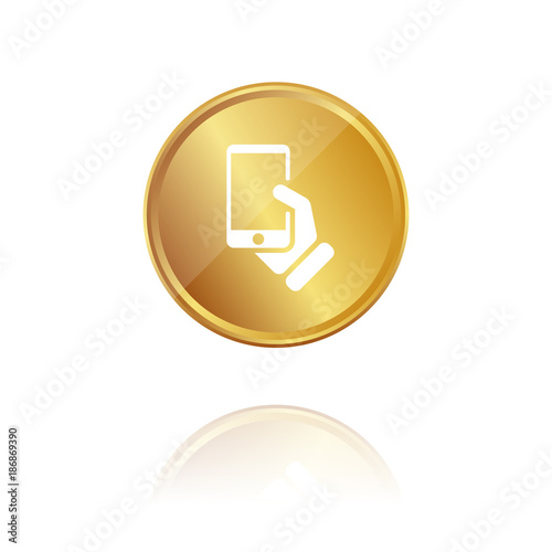 Hand mit Smartphone - Gold Münze mit Reflektion