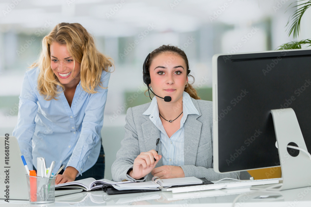 Fototapeta premium collegues working together