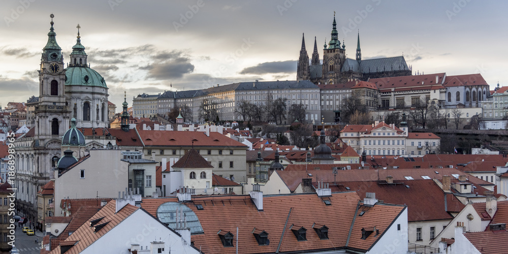 Φωτογραφία View of St Nicholas Church and St Vitus Cathedral, Lesser Town, Prague, Czech Re