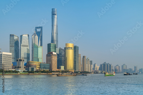 Shanghai architectural landscape © 昊 周