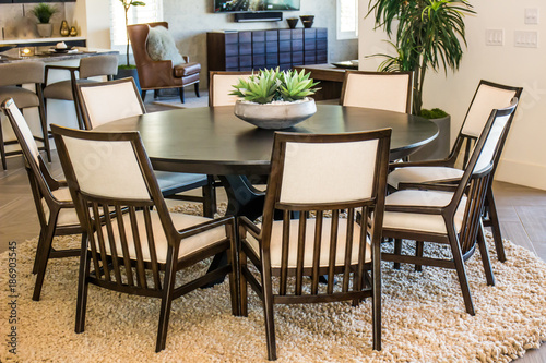 Modern Dining Room Table & Chairs
