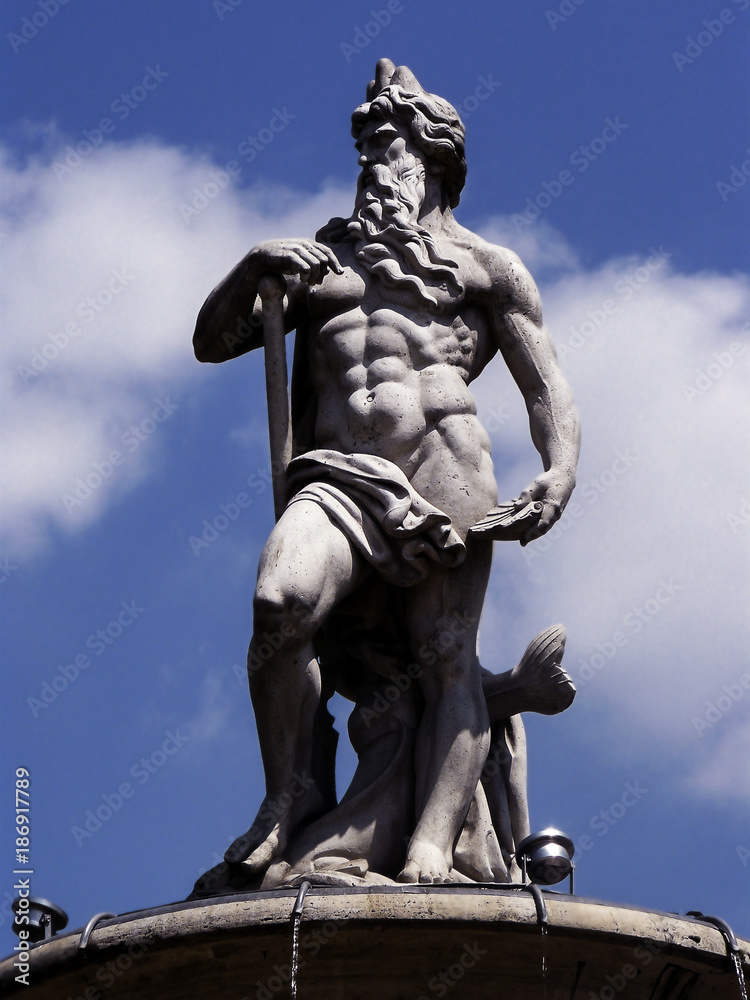 Obraz premium Detail of the Danubius Fountain, located in the middle of Erzsebet square, symbolizing Hungary's rivers.
