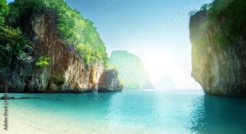 Foto beach of small island, Krabi province, Thailand