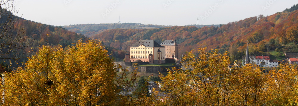 Naklejka premium Herbst in Malberg in der Eifel