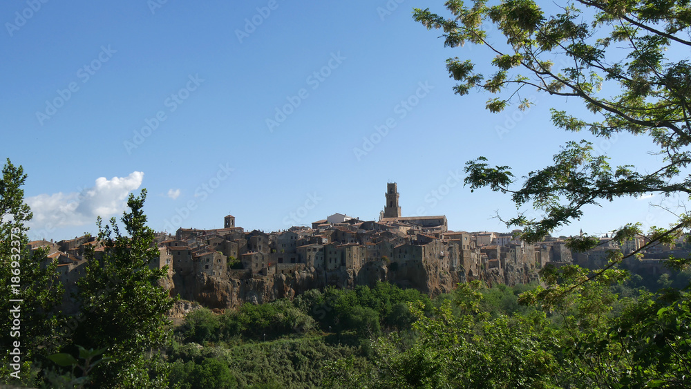 Panorama di Pitigliano in Toscana
