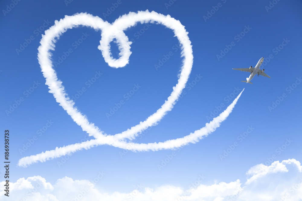 Naklejka premium koncepcja chmury miłości tonącej samolotem