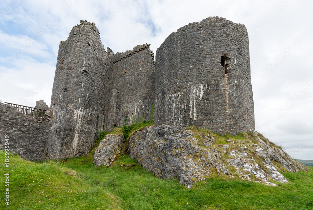 chateau en ruines au pays de galles